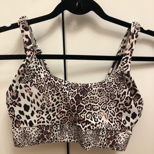 Lorna Jane Cheetah Print Sports Bra Size M